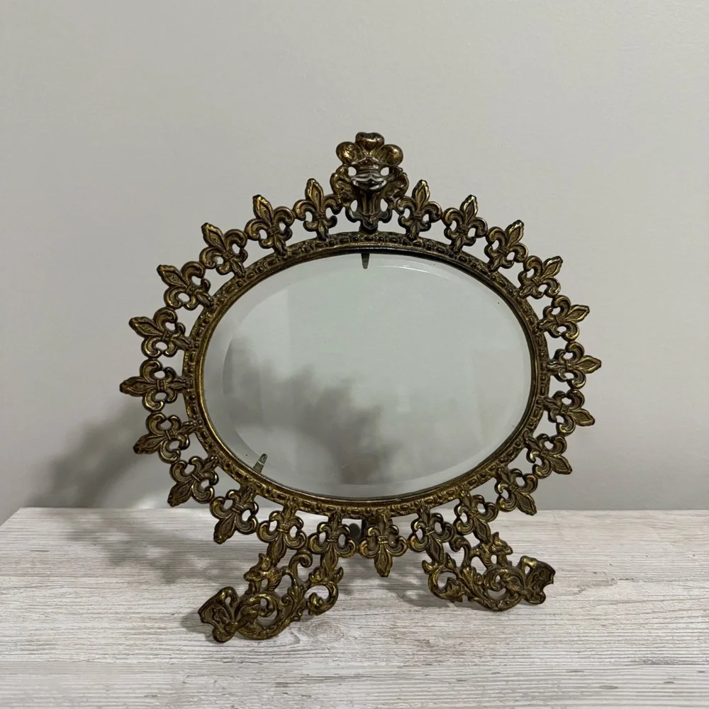Antique Ornate Oval Picture Frame